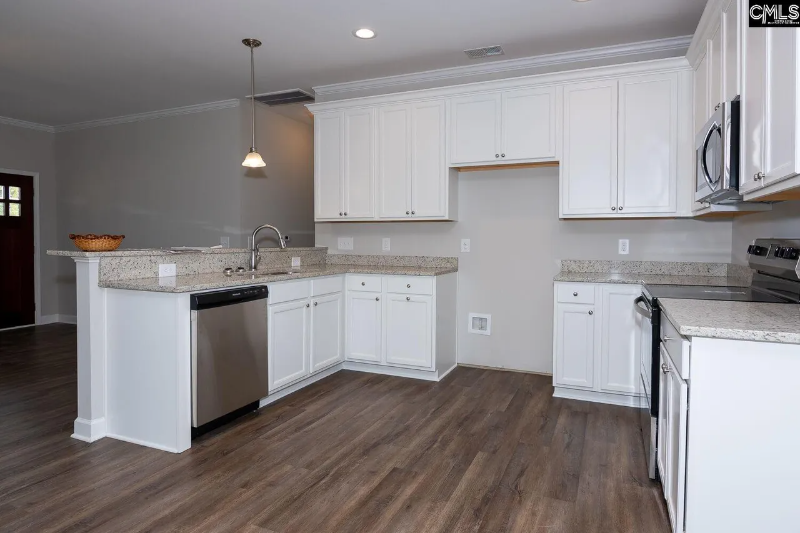 813 Poplar St - Photo 4 of 13