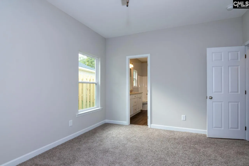 813 Poplar St - Photo 6 of 13