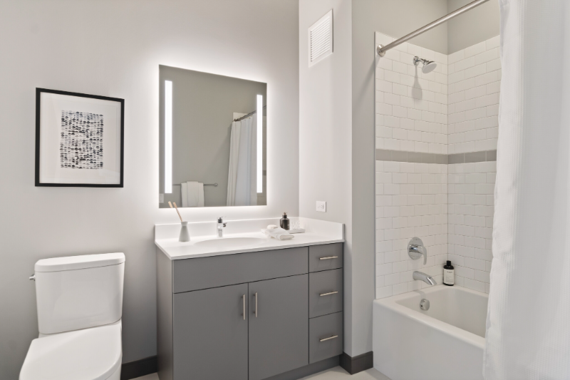 161 N Elizabeth St - Photo 5 of 8