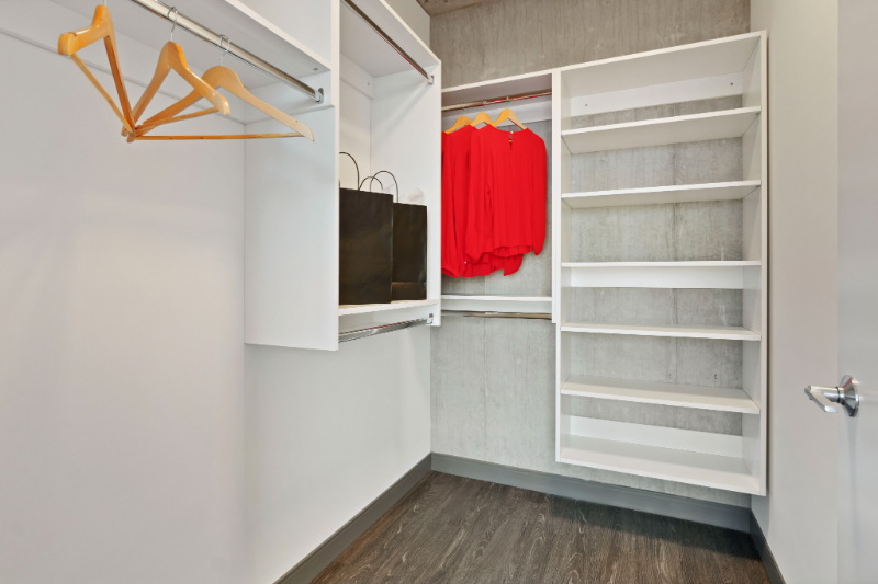 161 N Elizabeth St - Photo 6 of 8