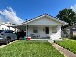 featured image of 208 Saint George St