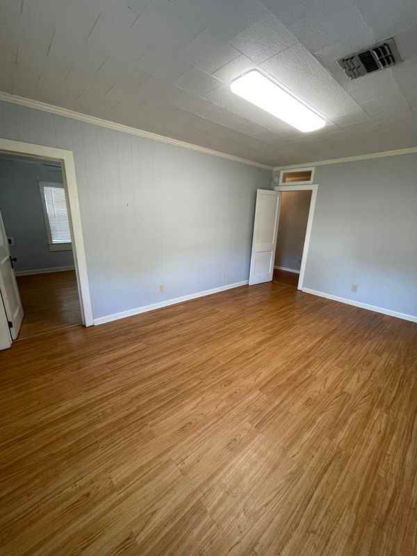 208 Saint George St - Photo 4 of 29