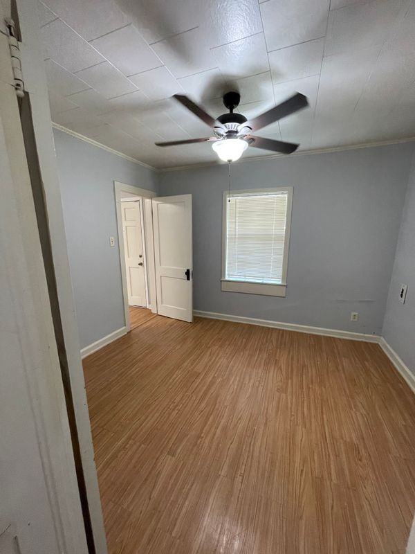 208 Saint George St - Photo 7 of 29