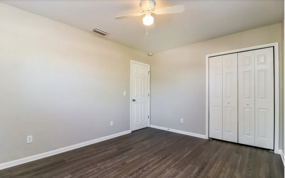 11213 Mcmullen Loop - Photo 2 of 16