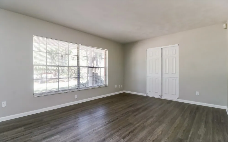 11213 Mcmullen Loop - Photo 7 of 16