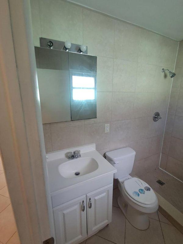 1021 Selkirk St ##N B - Photo 6 of 6