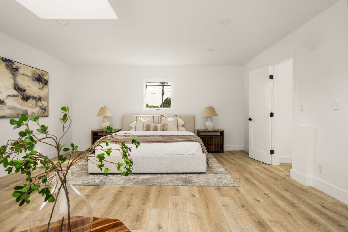 2130 Kallin Ave - Photo 4 of 5