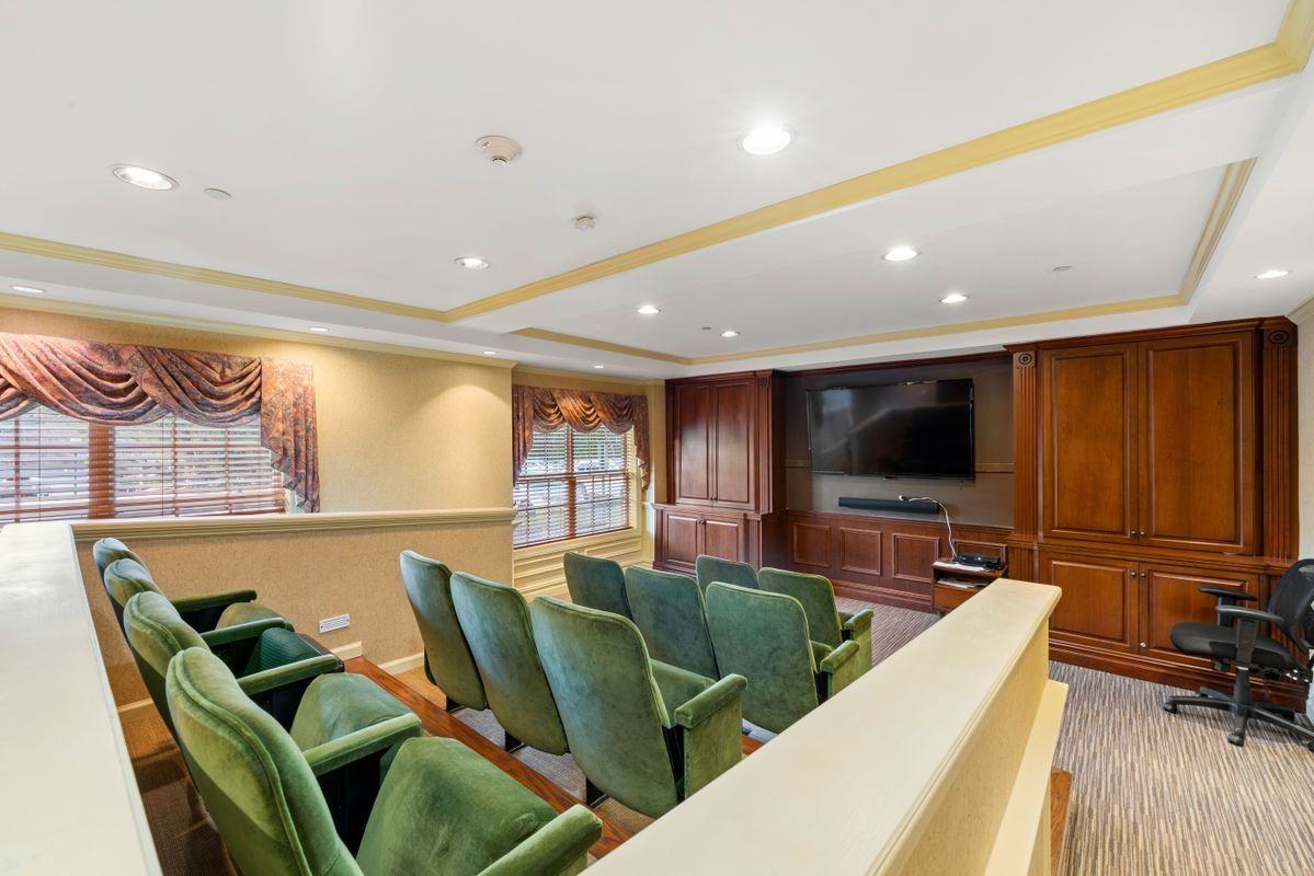 540 Cranbury Rd - Photo 3 of 3