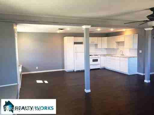 1221 North Spruce Street - Photo 3 of 22