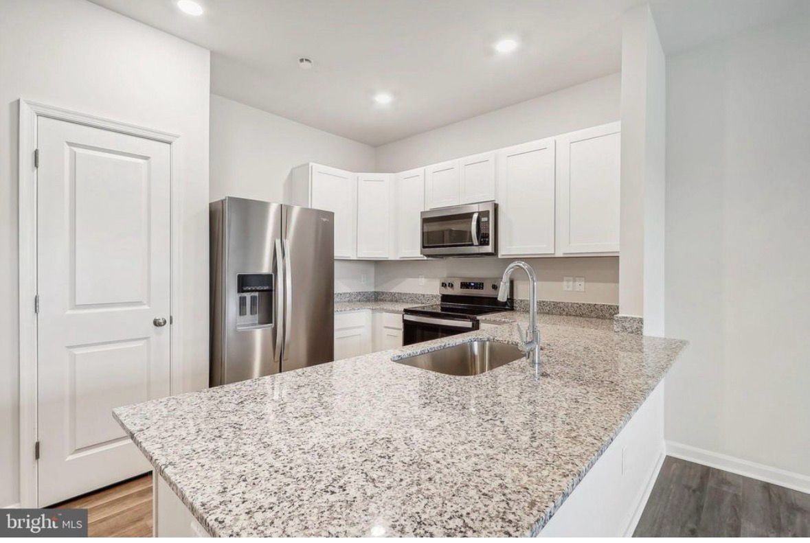 165 Tigney Dr - Photo 2 of 3