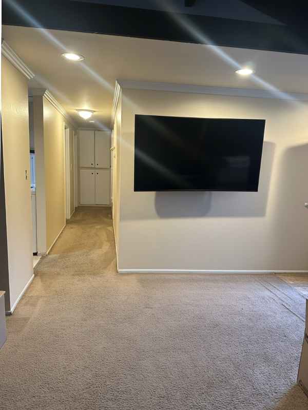 1444 W 8th St - Photo 2 of 11