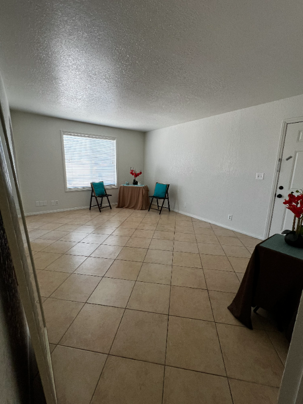 261 Cottonwood Dr #A - Photo 4 of 20