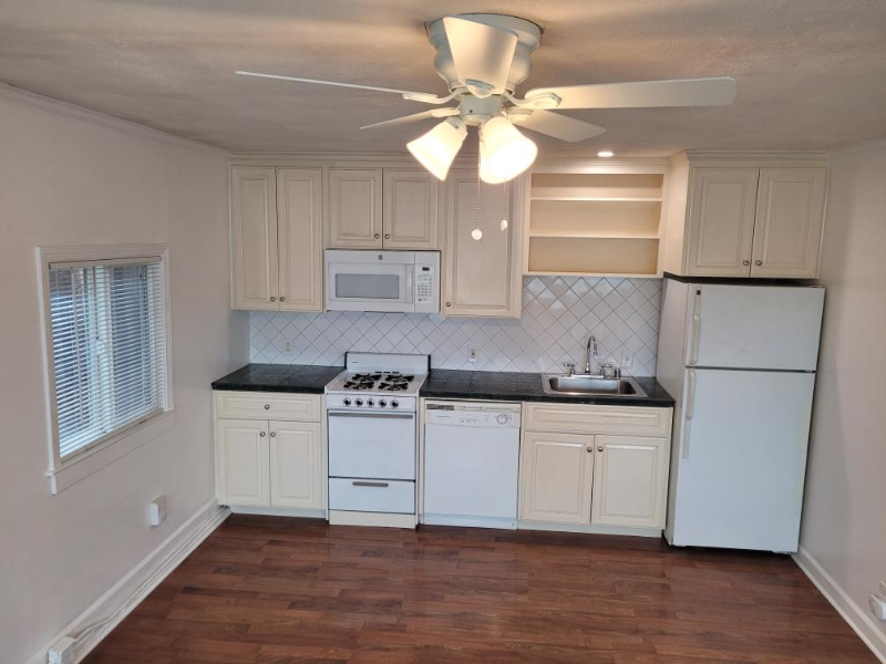 1485 Market St - Photo 5 of 7