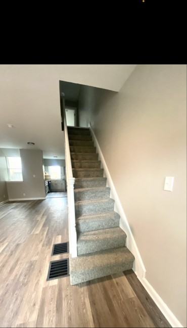 4940 W Stiles St - Photo 3 of 10