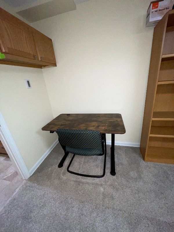 241 Wedgewood Cir - Photo 3 of 10