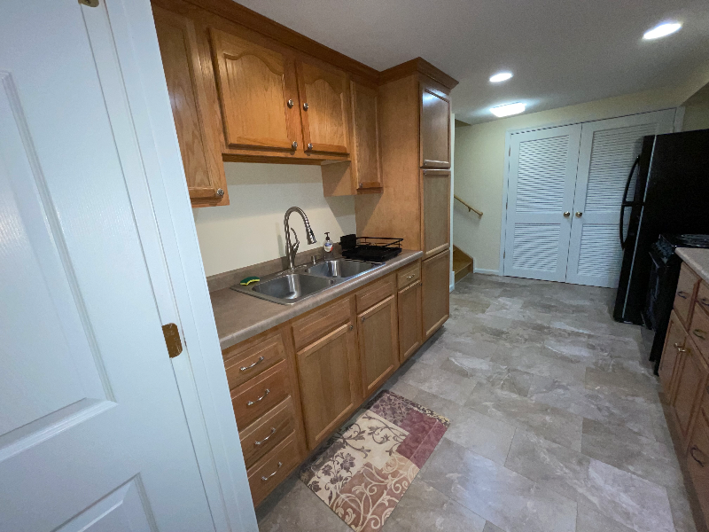 241 Wedgewood Cir - Photo 7 of 10