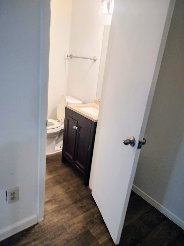 1907 Hearthstone Dr #C - Photo 3 of 8