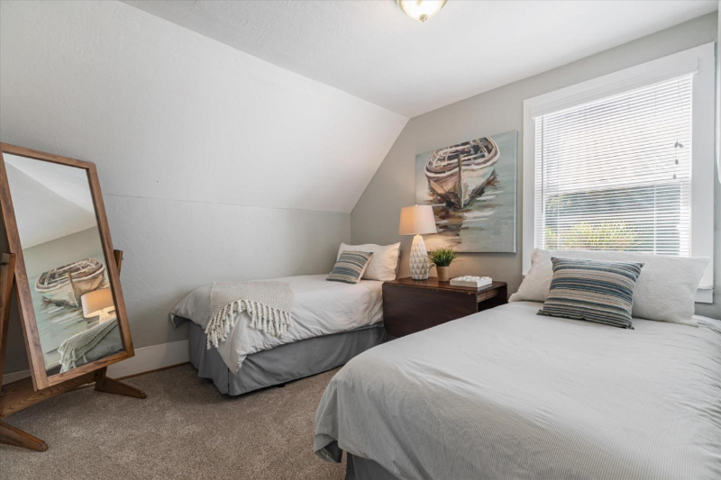 1555 Lincoln Ave - Photo 6 of 19