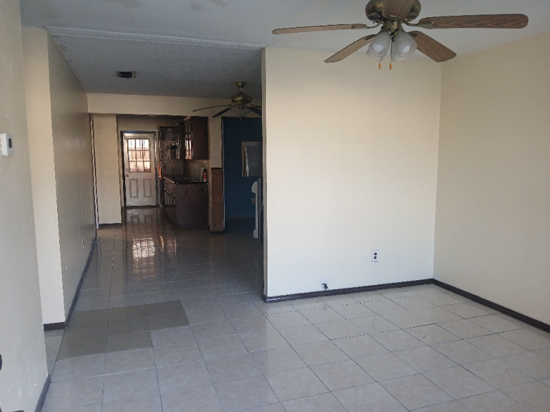 2623 Dahlgreen Ave - Photo 3 of 18