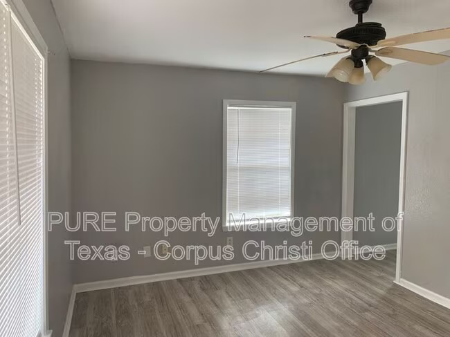 913 W Point Rd #1 - Photo 5 of 7