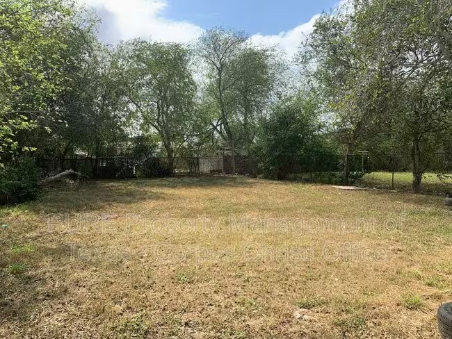 913 W Point Rd #1 - Photo 6 of 7