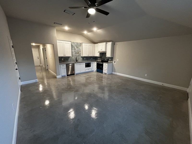 10032 W Hwy #100 - Photo 2 of 13