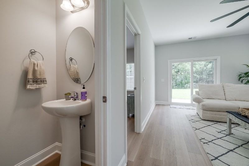 506 Governor Treutlen Cir - Photo 7 of 11