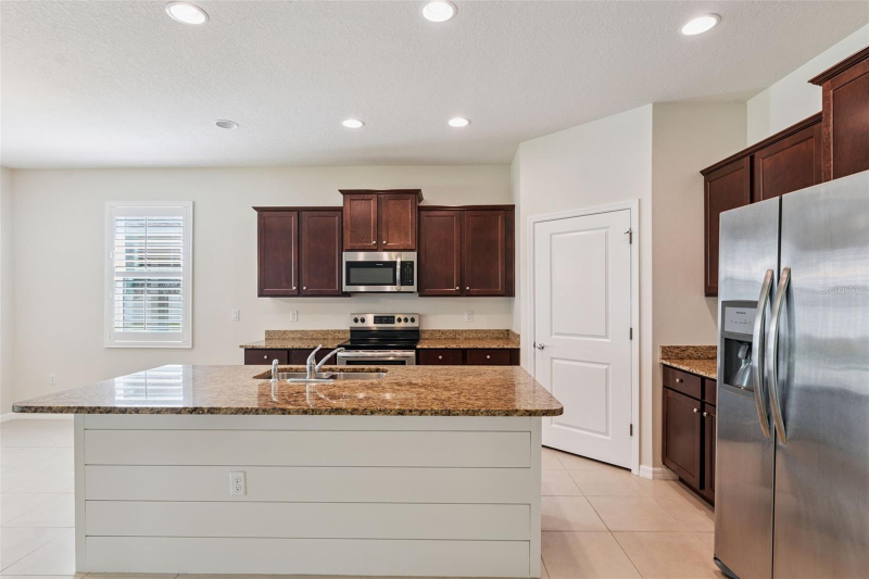 13614 Hunting Creek Pl - Photo 7 of 20