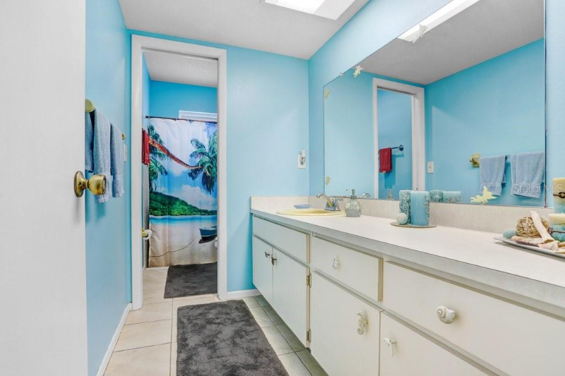 16038 Tree Line Dr - Photo 7 of 18