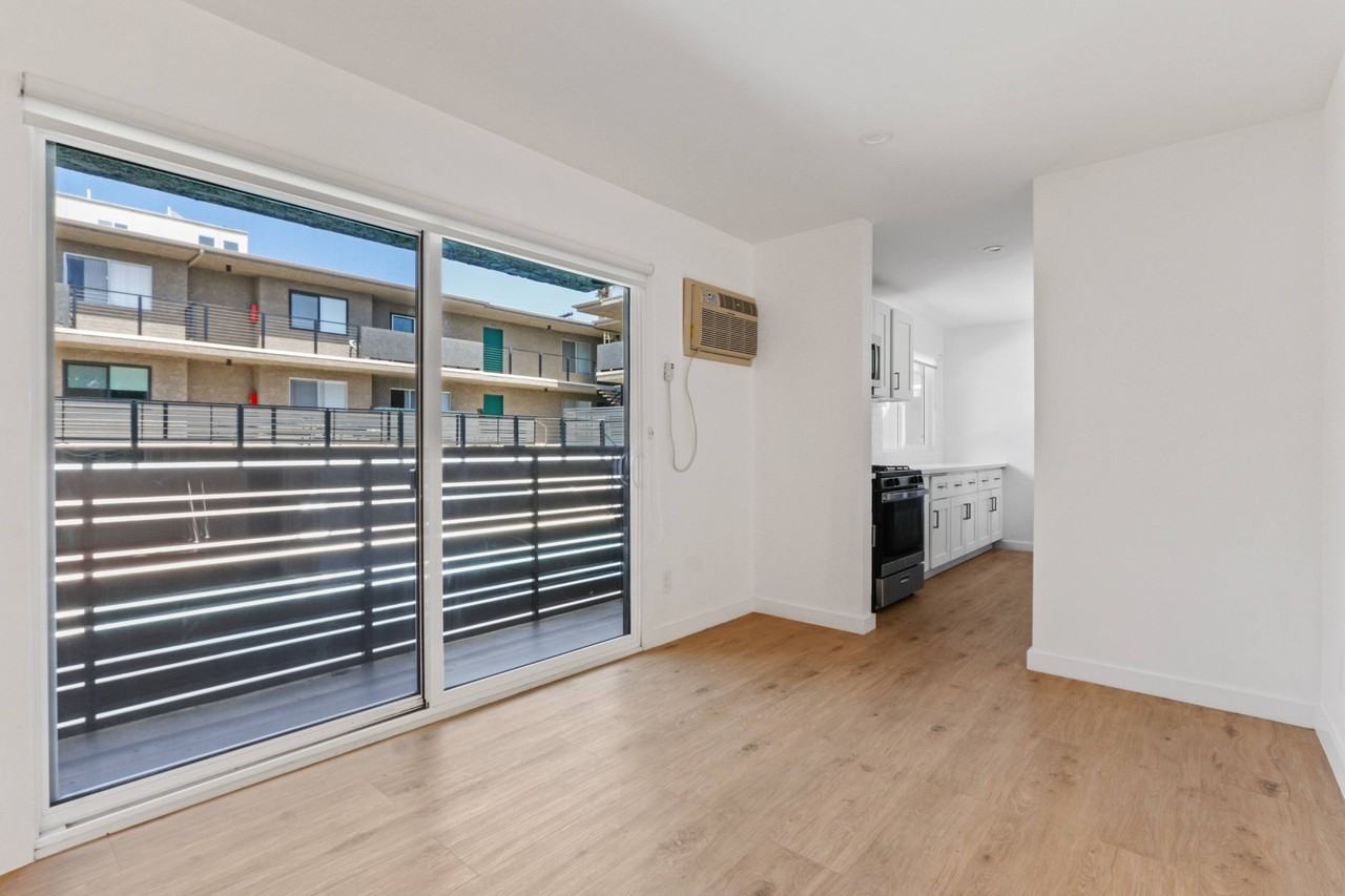 10795 Woodbine - Photo 4 of 14