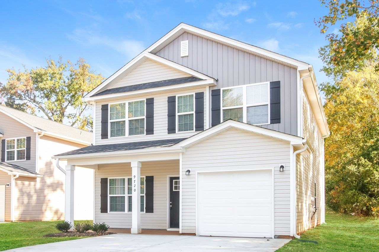 9720 Trinity Rd - Photo 2 of 17