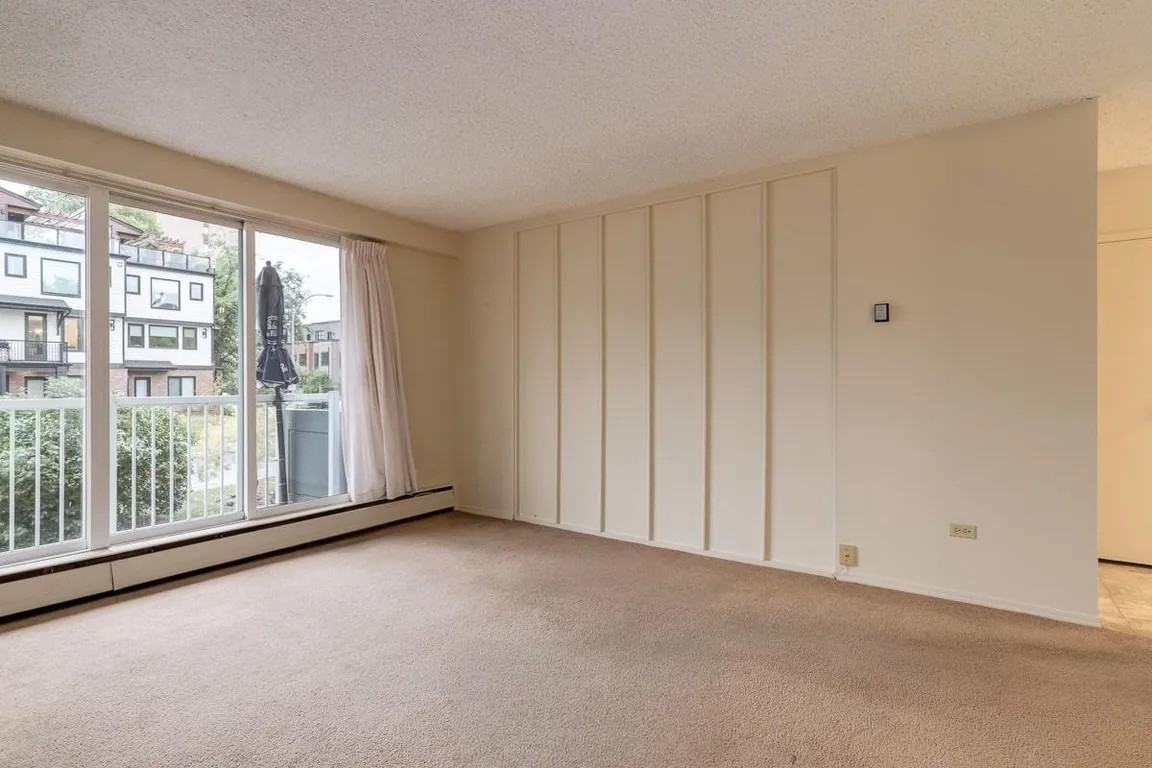 Harvard Towers - Photo 4 of 17