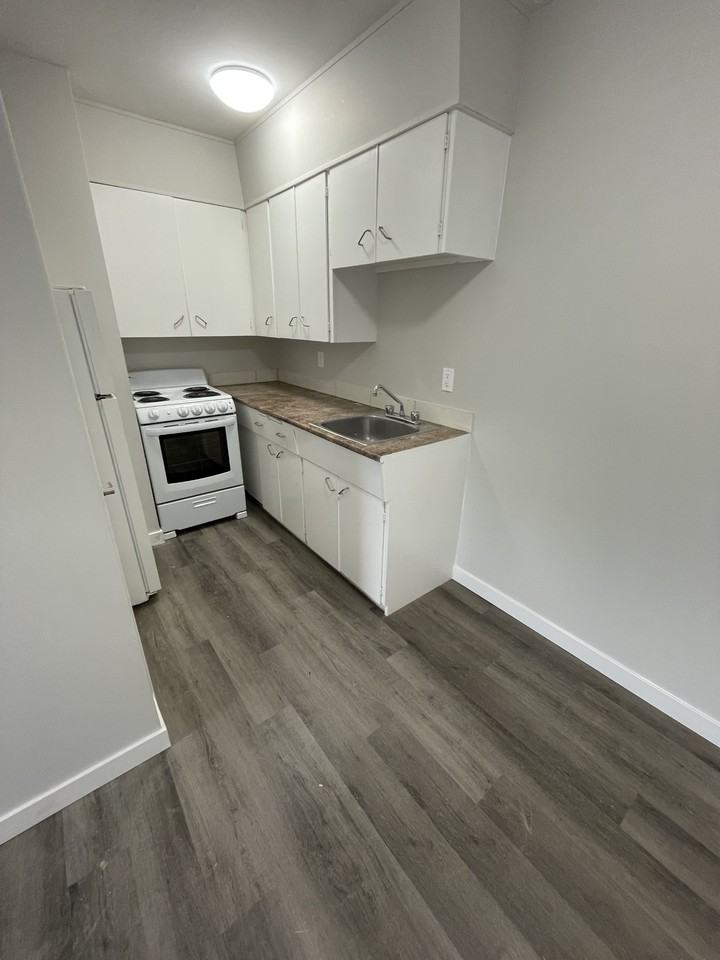 Poplar Pointe - Photo 5 of 10