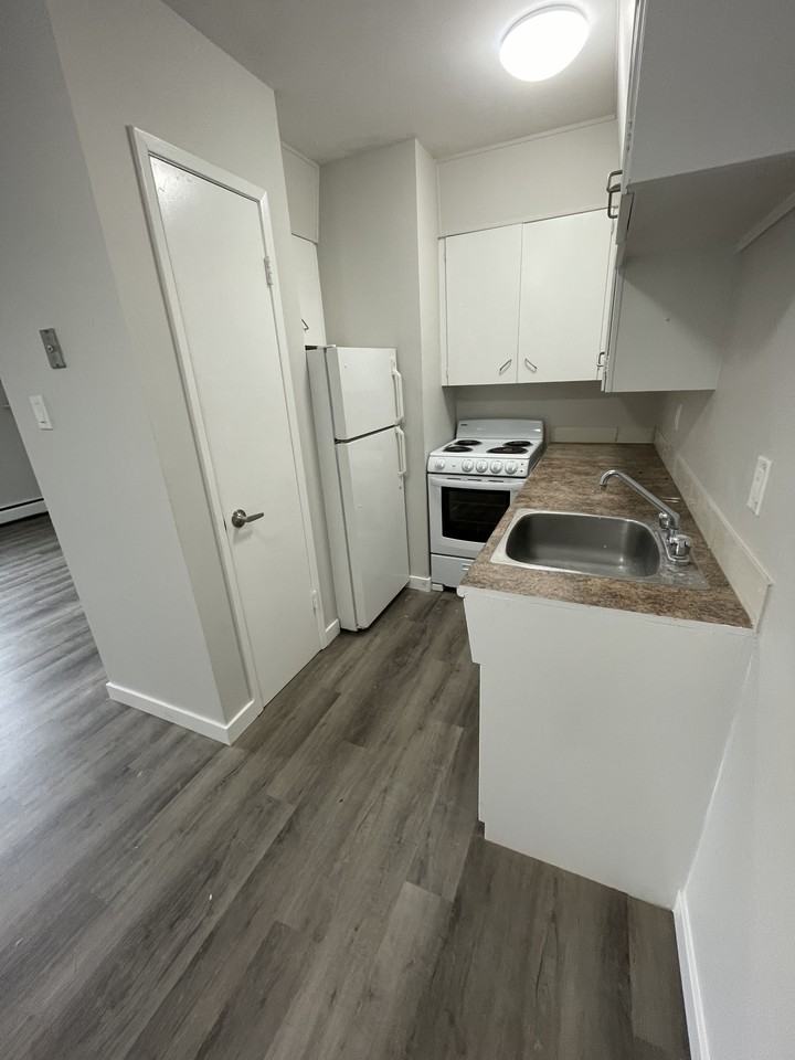 Poplar Pointe - Photo 6 of 10