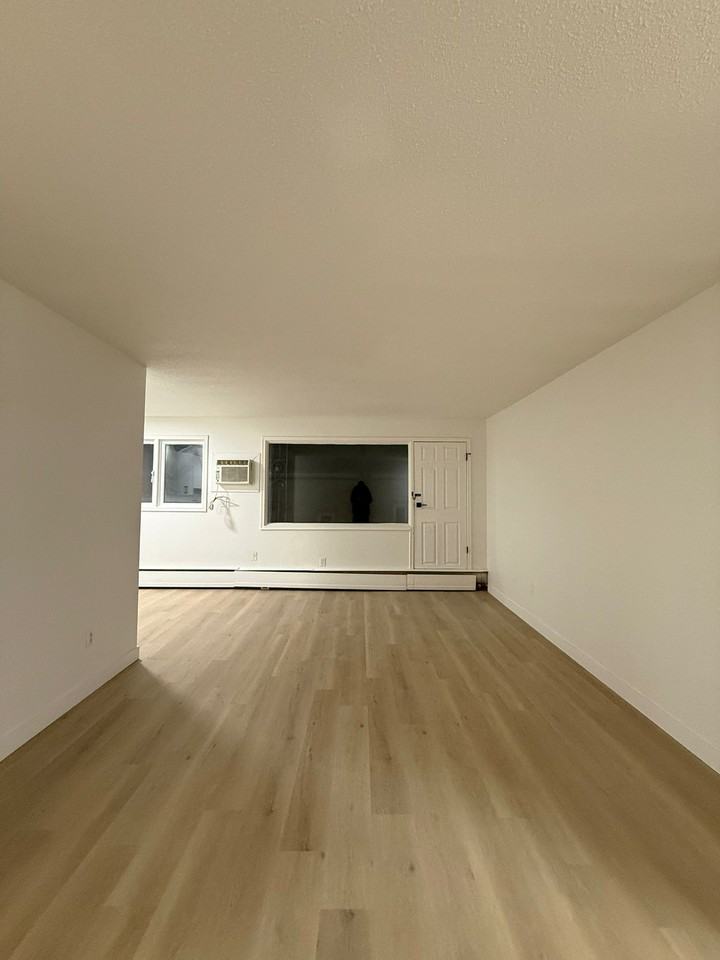 The Laurier - Photo 2 of 20