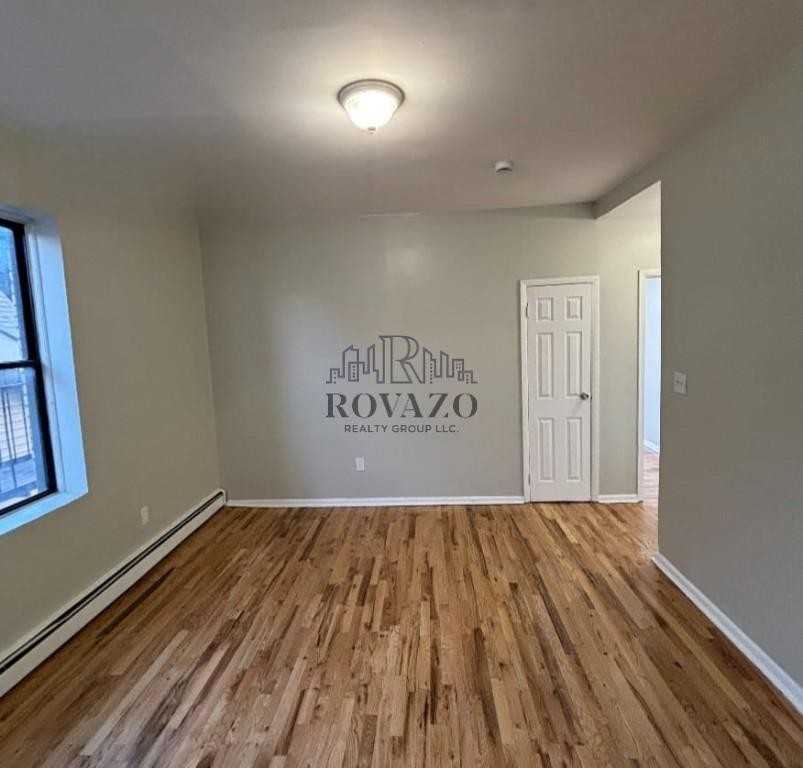 246 Roseville Avenue #3C - Photo 4 of 5