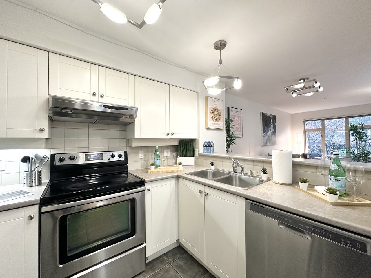 18 Smokey Smith Place - Photo 3 of 20