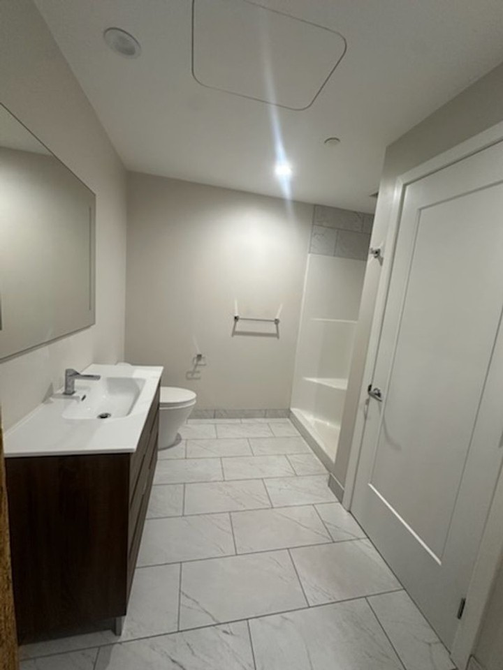 725 Branch Ave - Photo 4 of 30