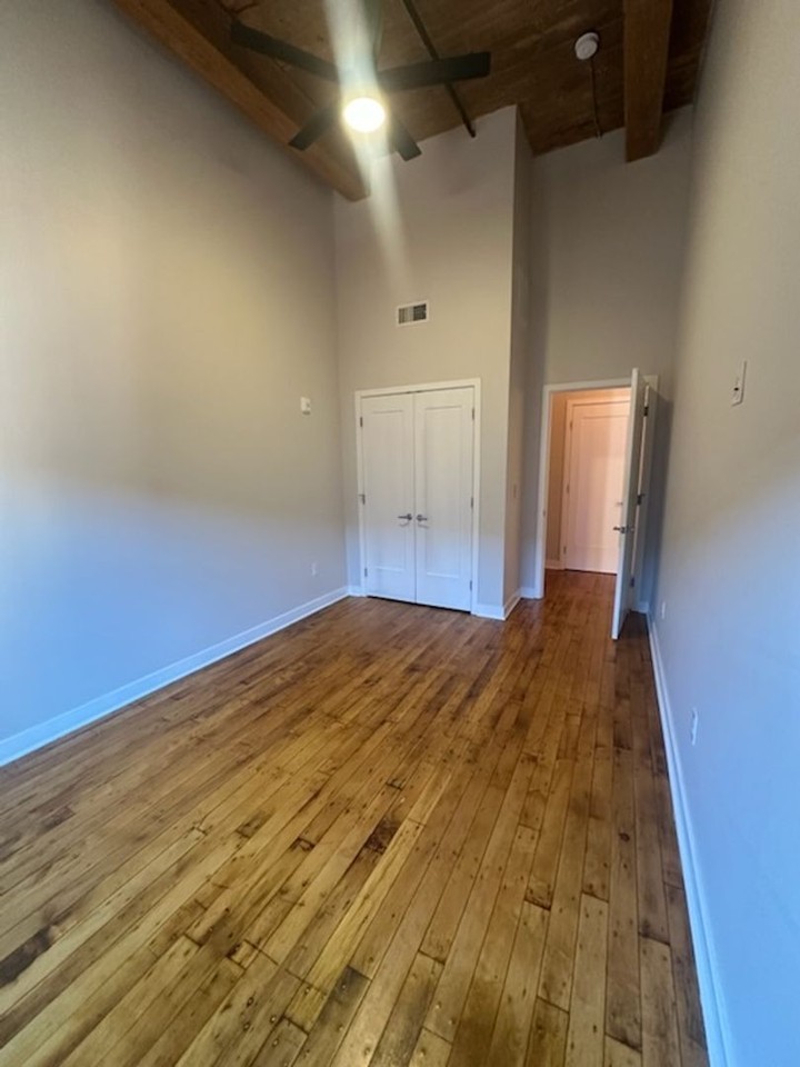 725 Branch Ave - Photo 6 of 30