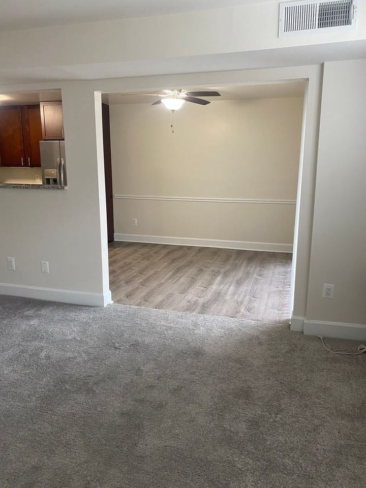 Randolph Square Apartments - Photo 5 of 16