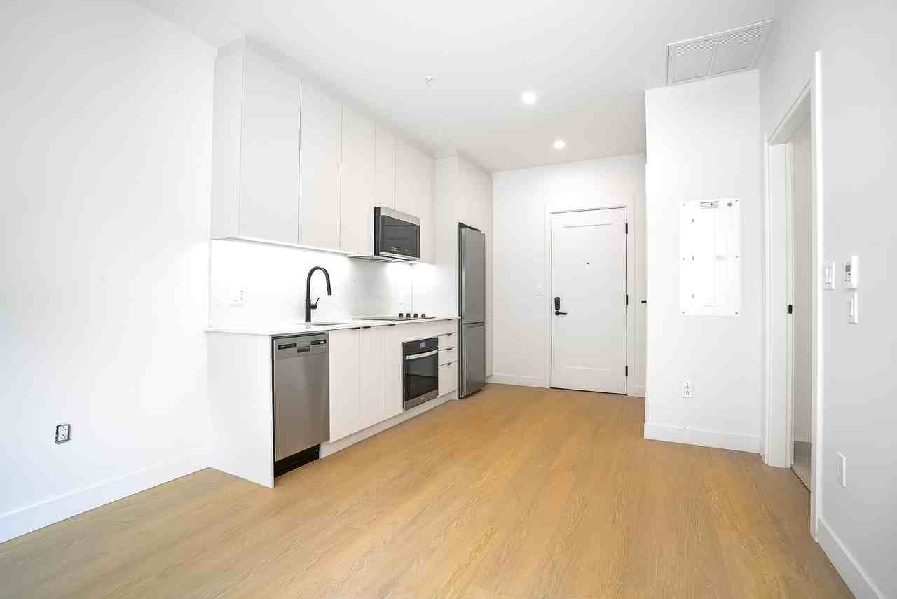 1245 Rue Sherbrooke Ouest #406 - Photo 2 of 30