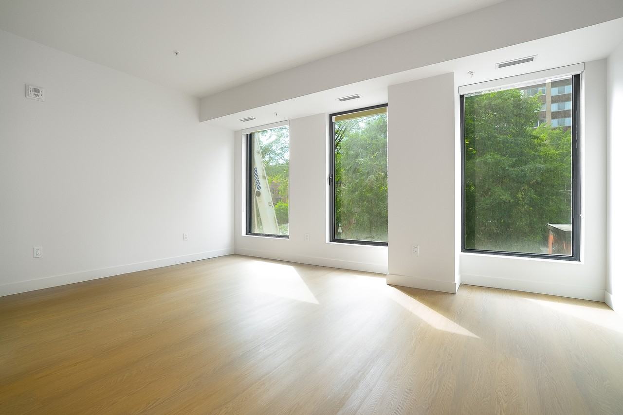 1245 Rue Sherbrooke Ouest #406 - Photo 5 of 30