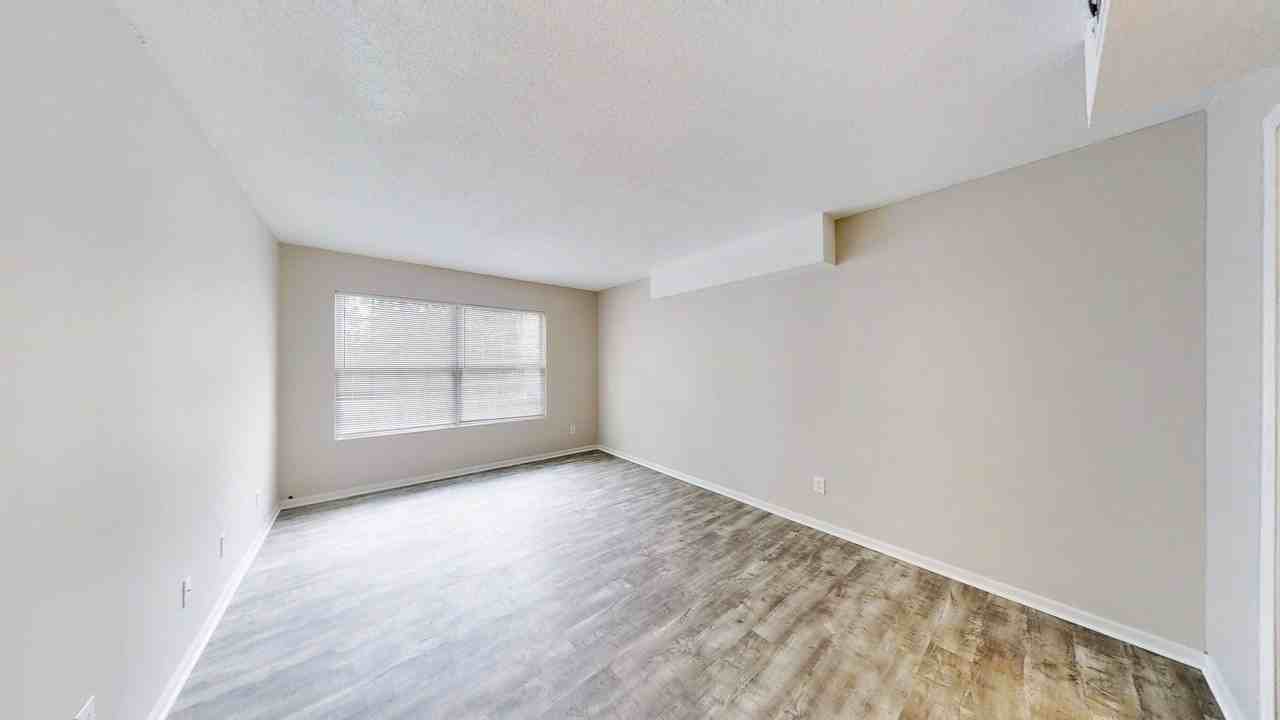 900 E Grand Ave #311 - Photo 4 of 30