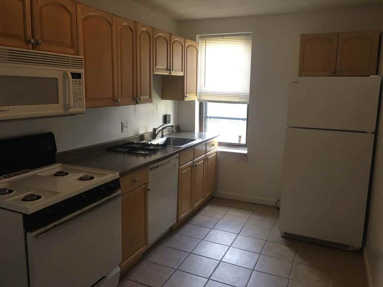 283 W 3rd St #2 - Photo 3 of 17