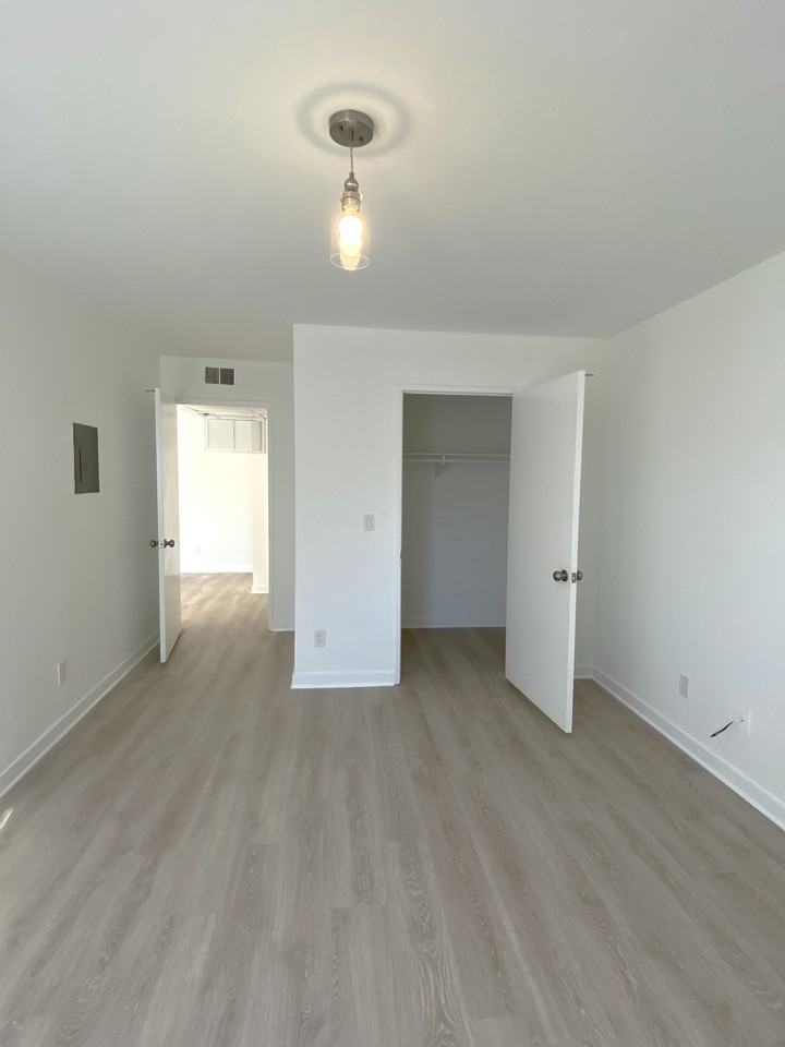 465 Oak St #308 - Photo 4 of 7