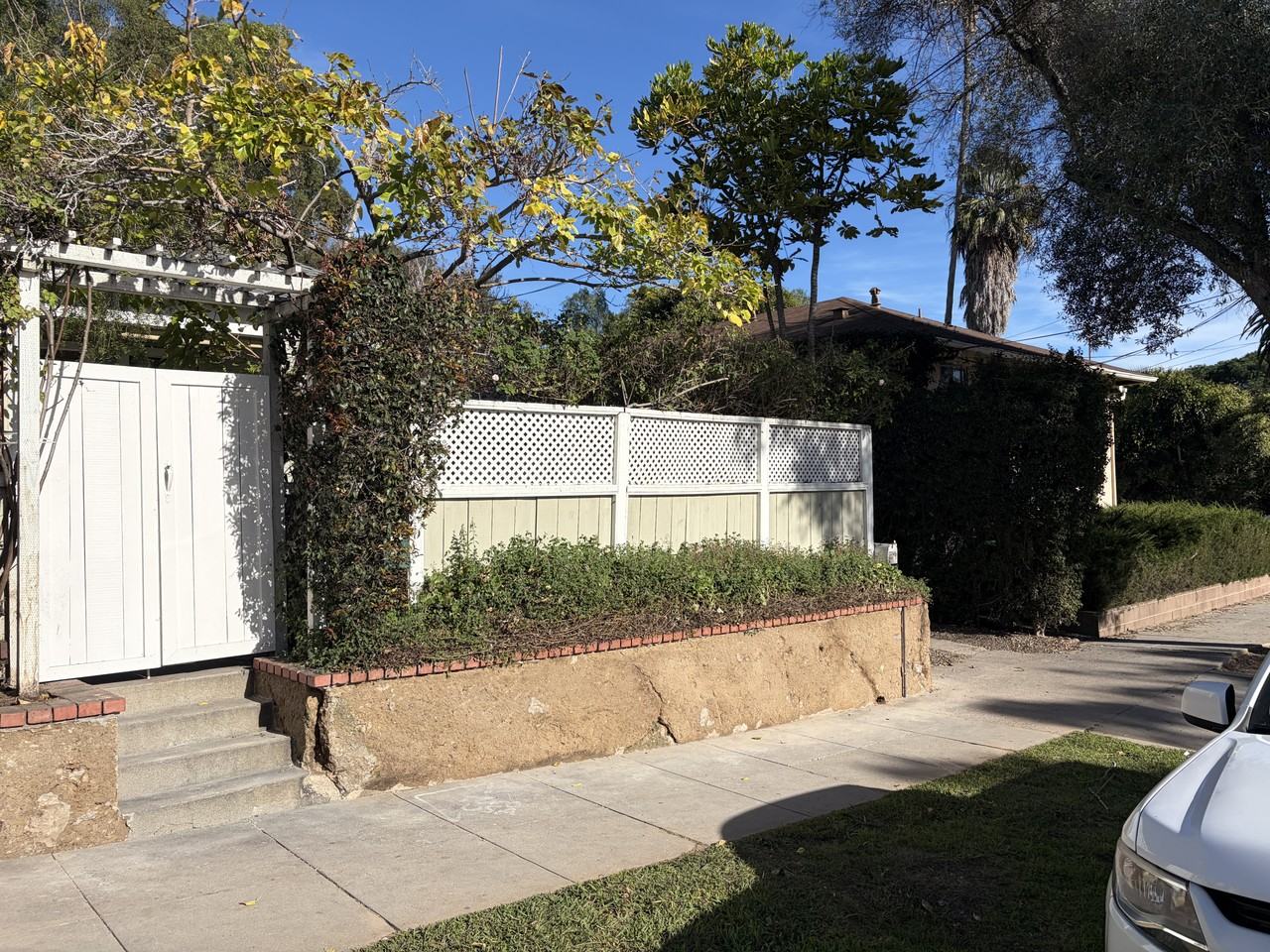1226 Olive St #1 - Photo 3 of 18