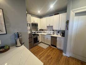464 Beacon St #3R - Photo 1 of 1