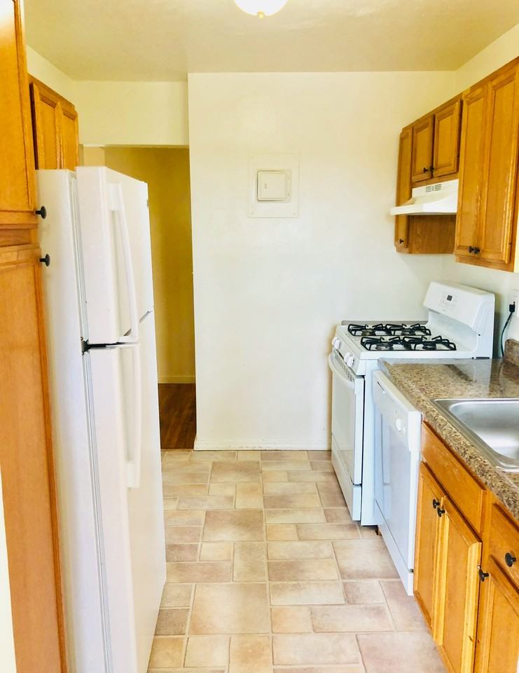 73 Croton Ave #6G - Photo 3 of 9