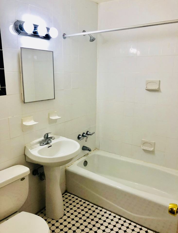 73 Croton Ave #6G - Photo 6 of 9