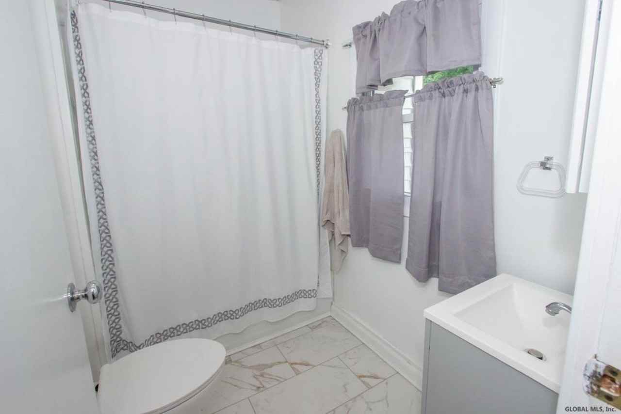 116 9th St #2 - Photo 2 of 6